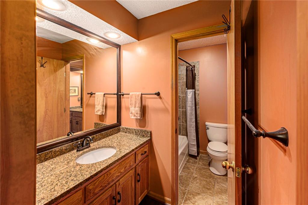 15710 W 84th Terrace Property Photo 26