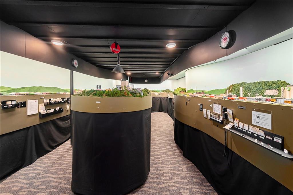 15710 W 84th Terrace Property Photo 32