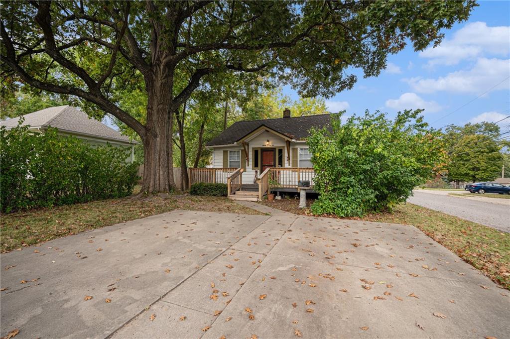 9026 Haskins Street Property Photo 3