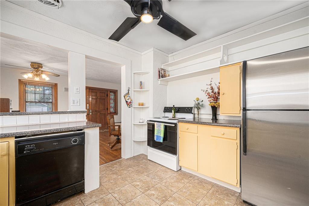 9026 Haskins Street Property Photo 7