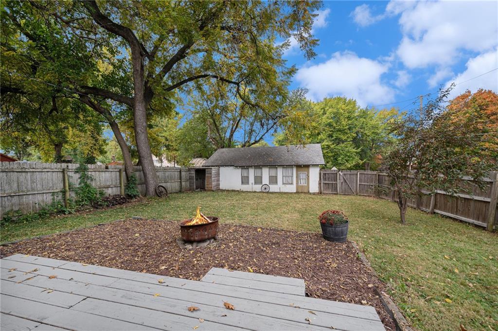 9026 Haskins Street Property Photo 14