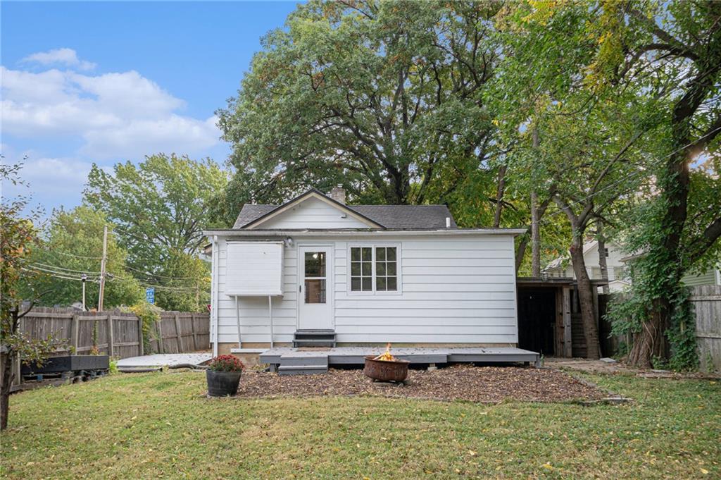 9026 Haskins Street Property Photo 15