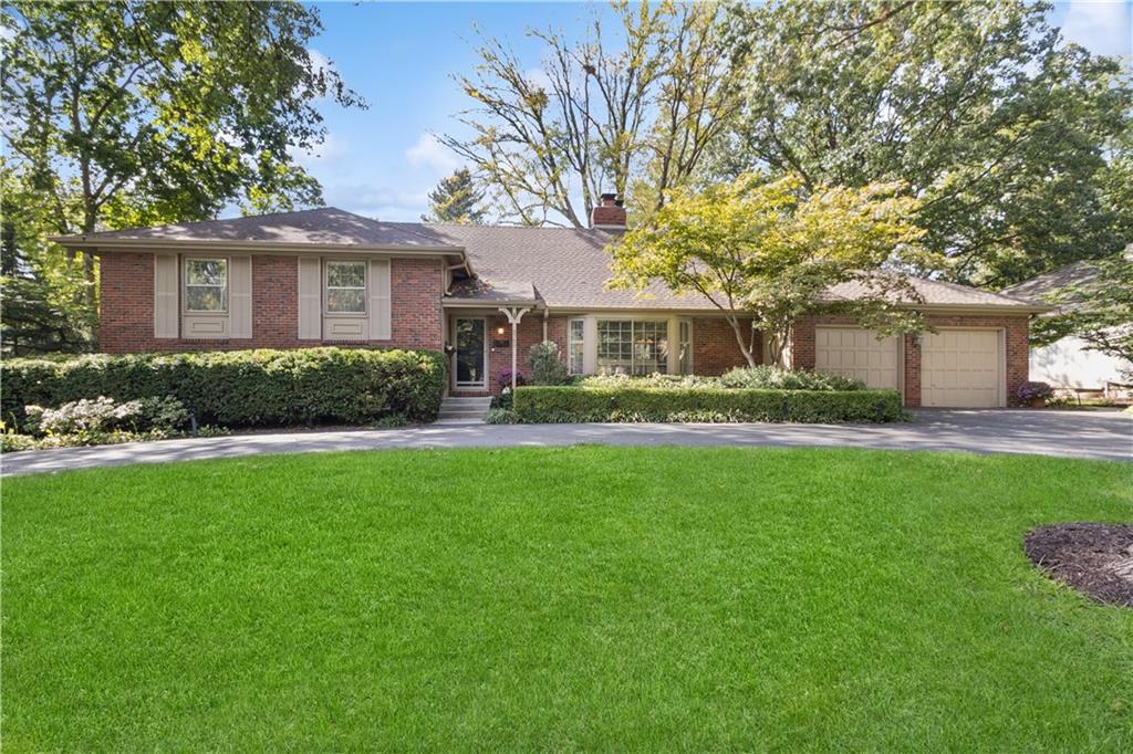 5750 Windsor Drive Property Photo 1