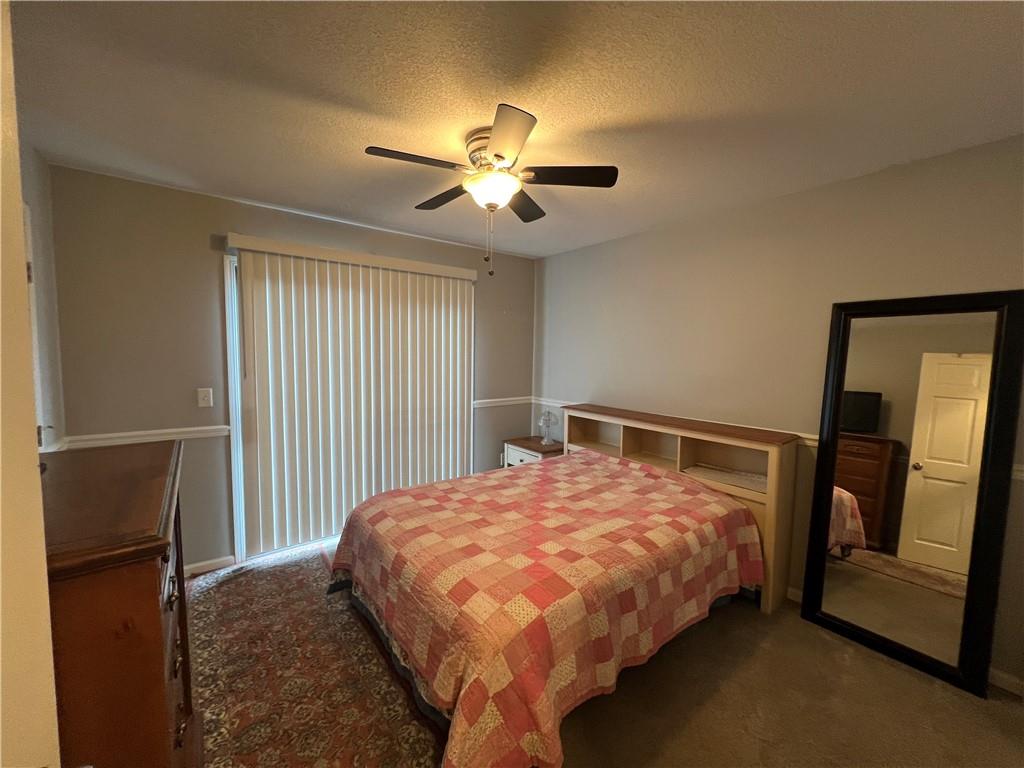 8237 N Chatham Avenue Property Photo 11