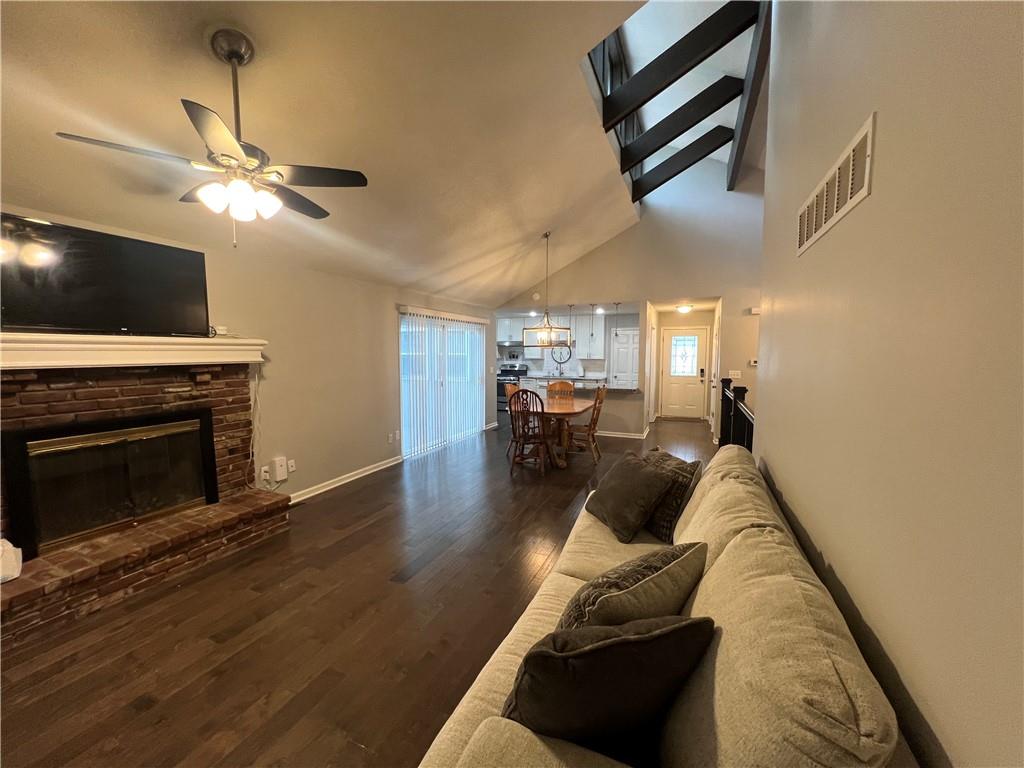 8237 N Chatham Avenue Property Photo 14