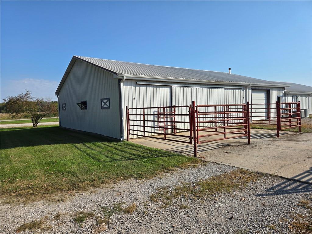 795 Ne St. Rt. 18 Highway Property Photo 4