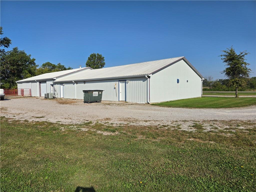 795 Ne St. Rt. 18 Highway Property Photo 8