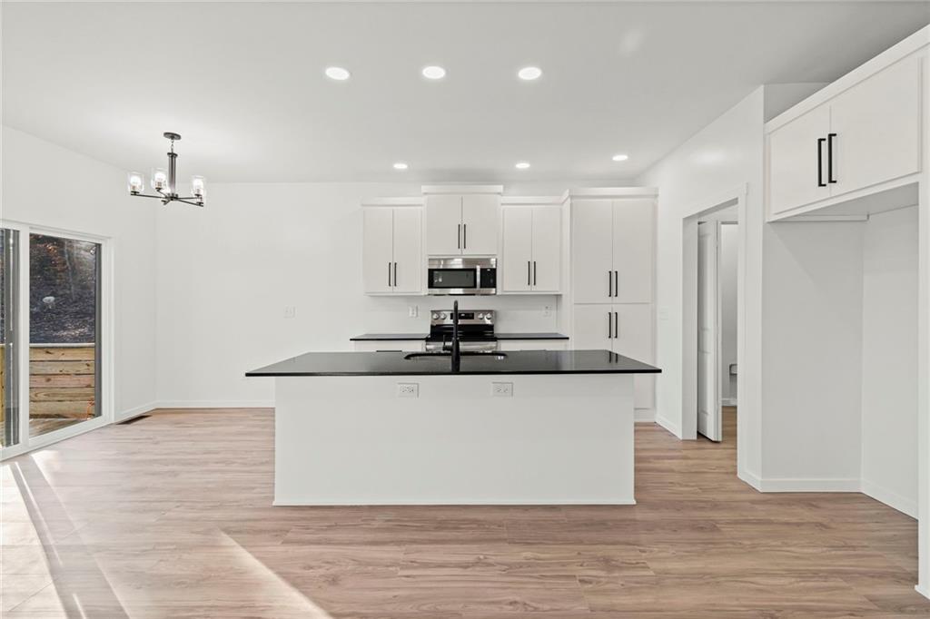 1219 Paton Street Property Photo 10