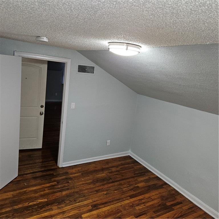 2022 S Hedges Avenue Property Photo 11