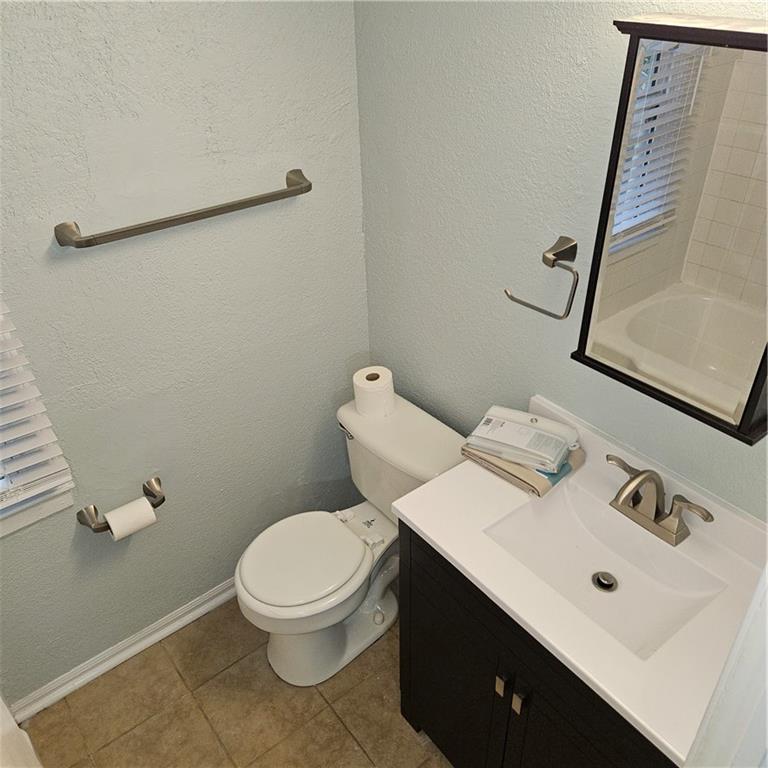 2022 S Hedges Avenue Property Photo 13