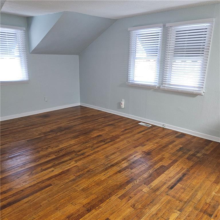 2022 S Hedges Avenue Property Photo 14