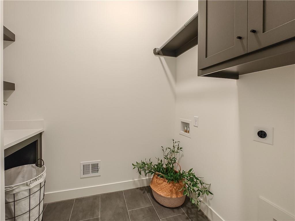2452 W 179th Street Property Photo 26