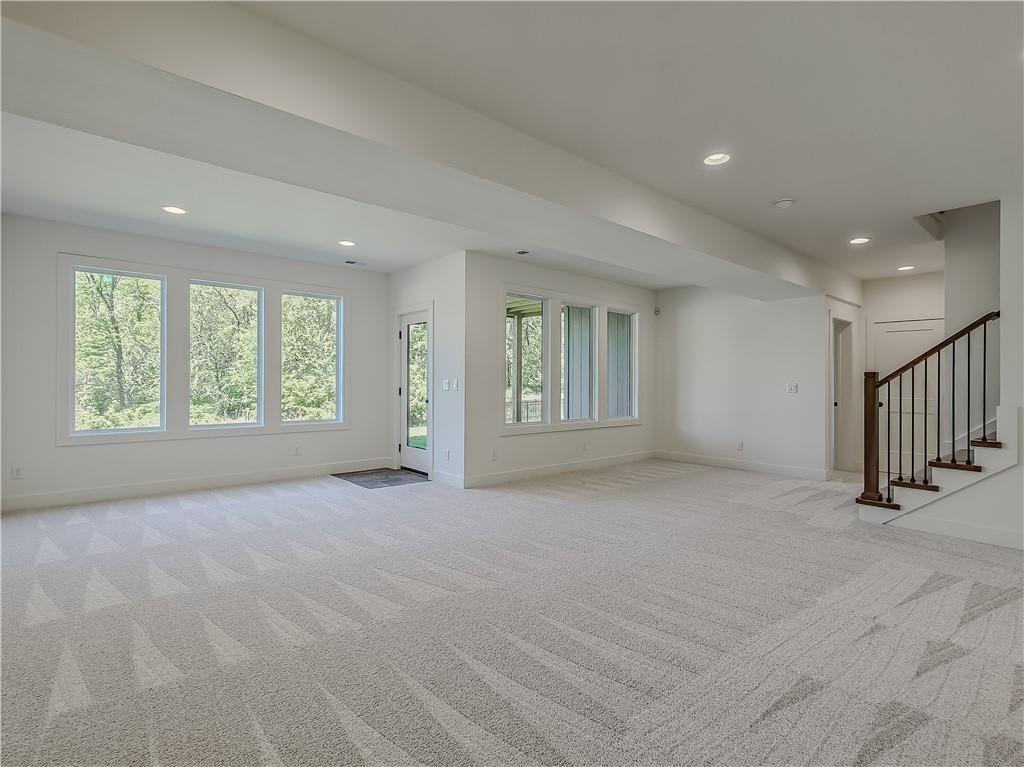 2452 W 179th Street Property Photo 42