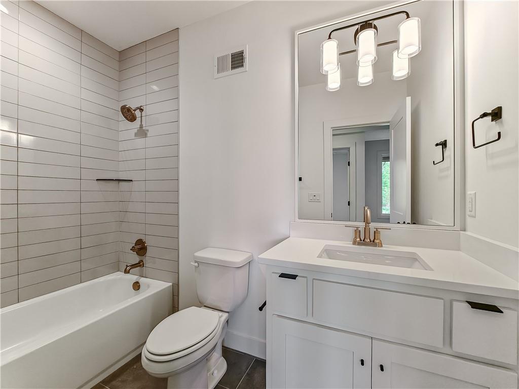 2452 W 179th Street Property Photo 45