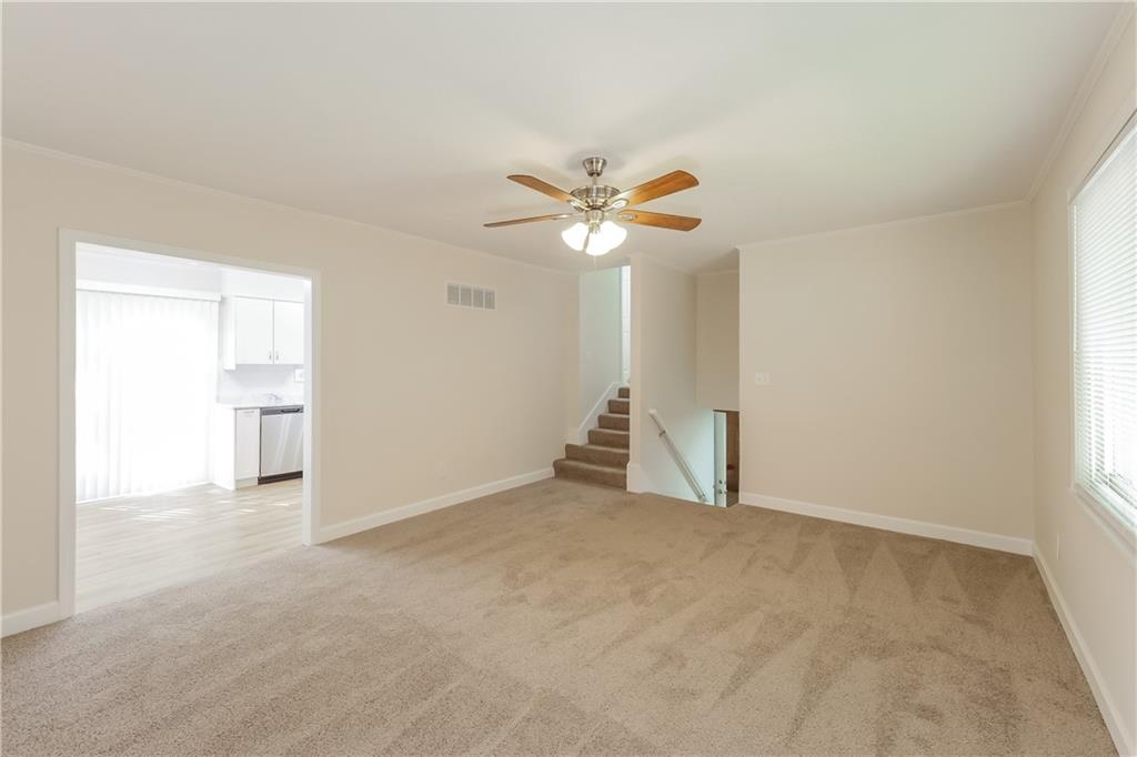 1109 Columbus Street Property Photo 4