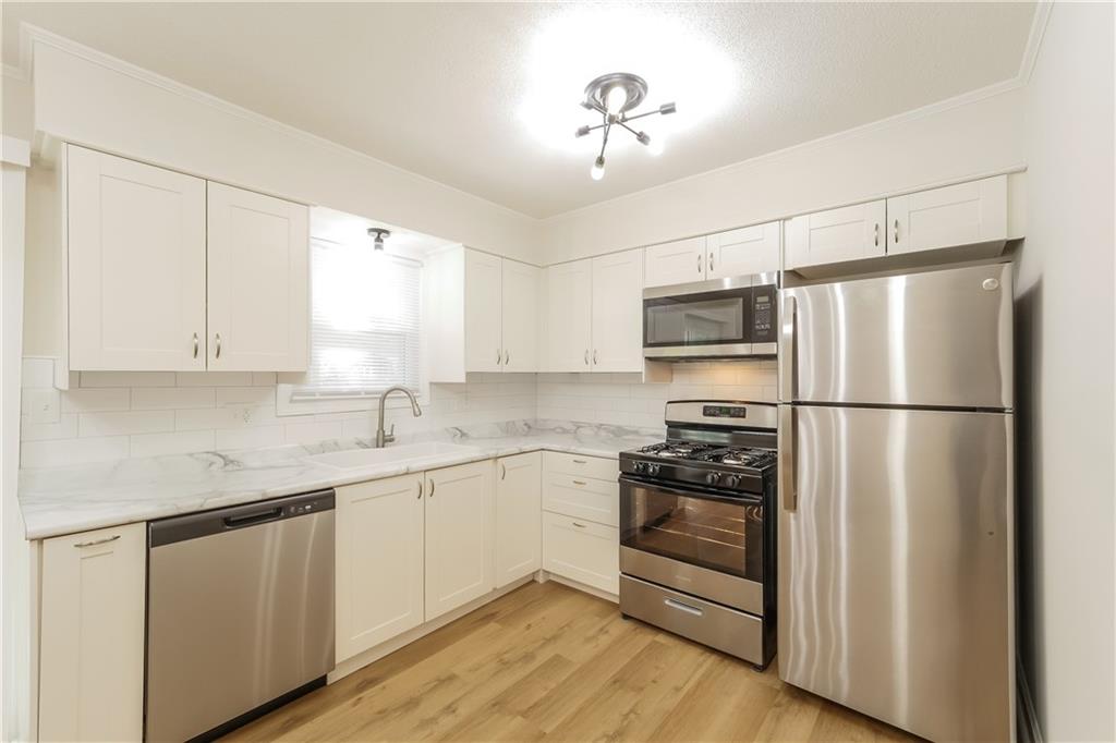 1109 Columbus Street Property Photo 7