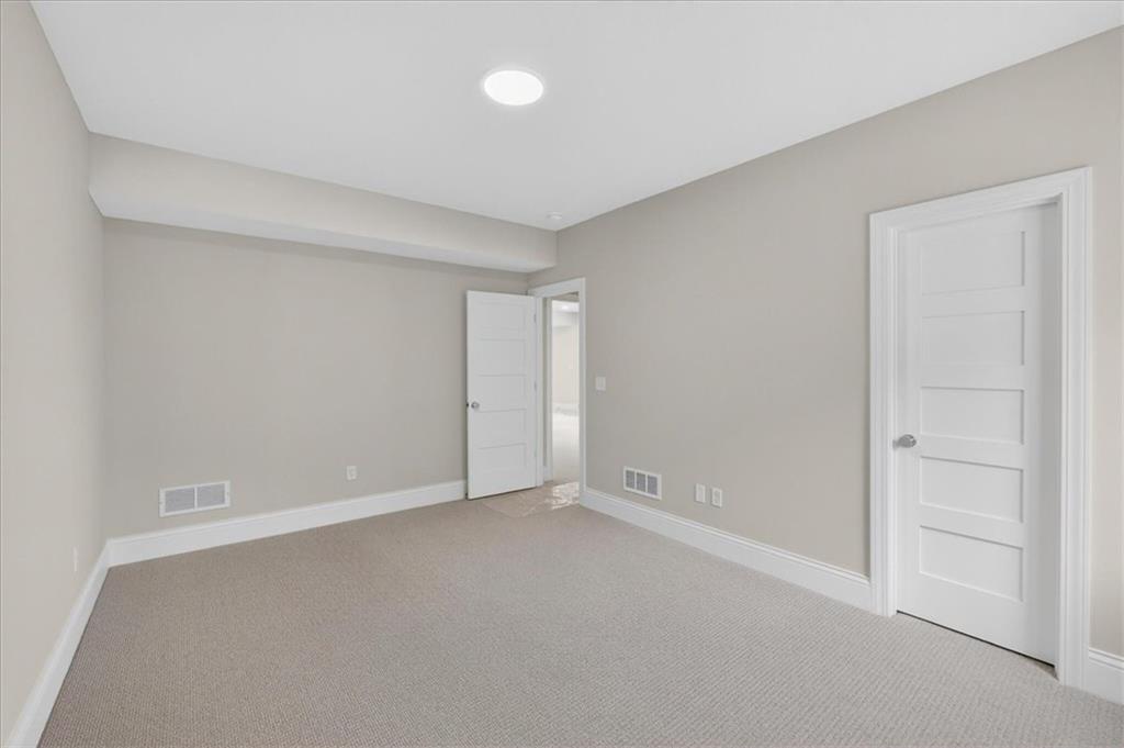 22428 W 90th Terrace Property Photo 44
