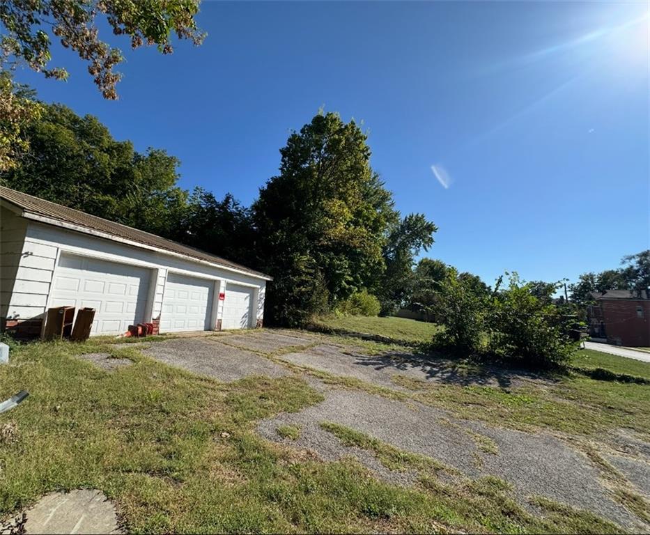 601 Hall Street Property Photo 11