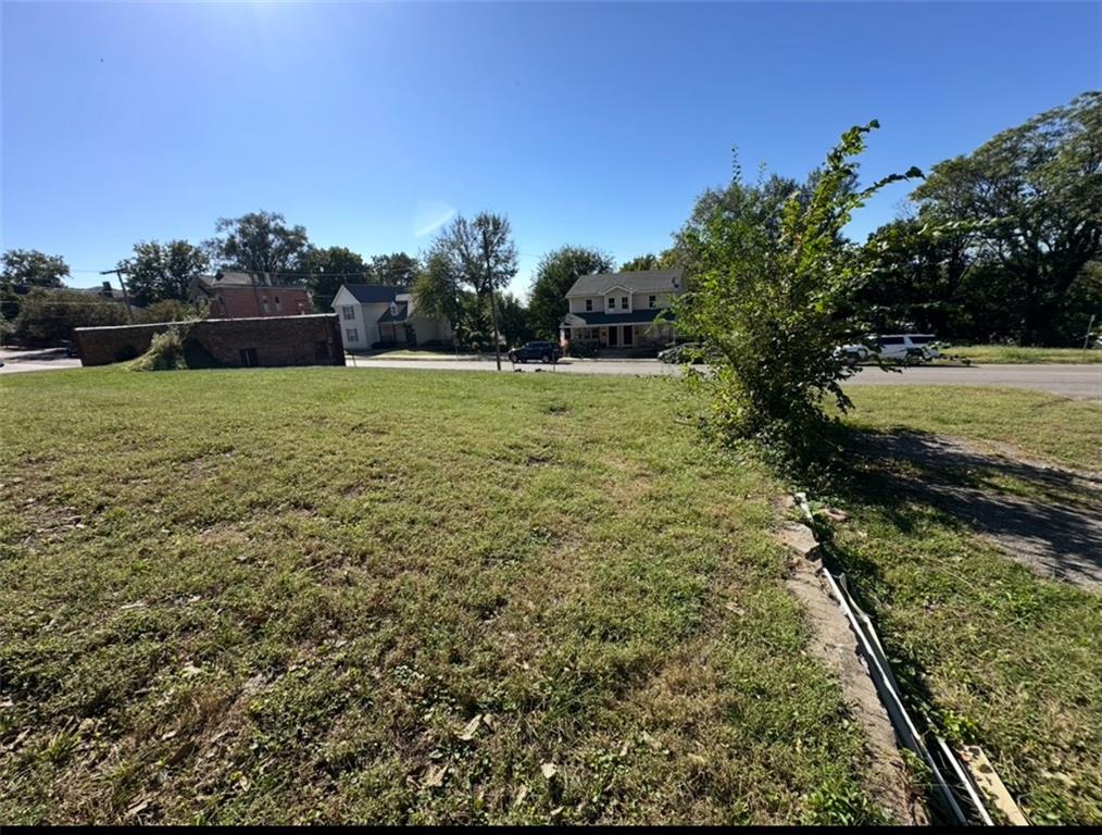 601 Hall Street Property Photo 15