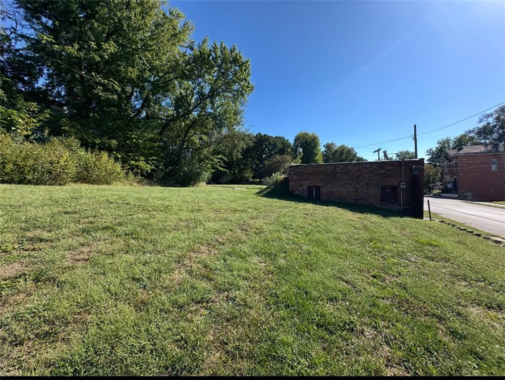 601 Hall Street Property Photo 17
