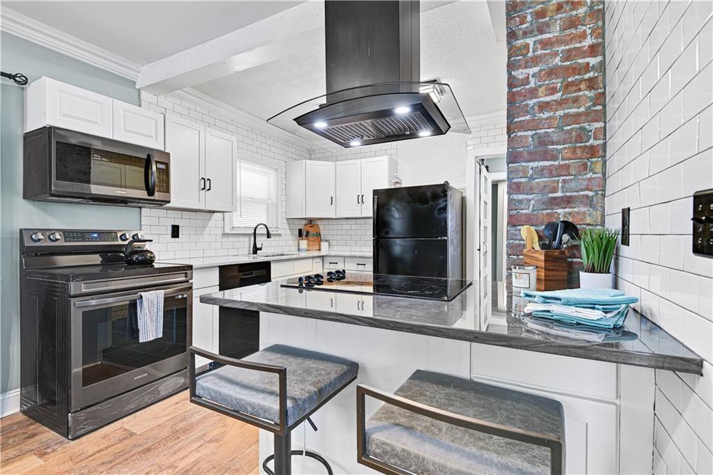 5043 Michigan Avenue Property Photo 1