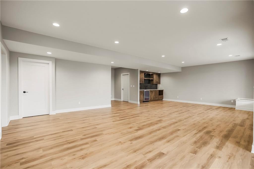 9027 Freedom Circle Property Photo 28