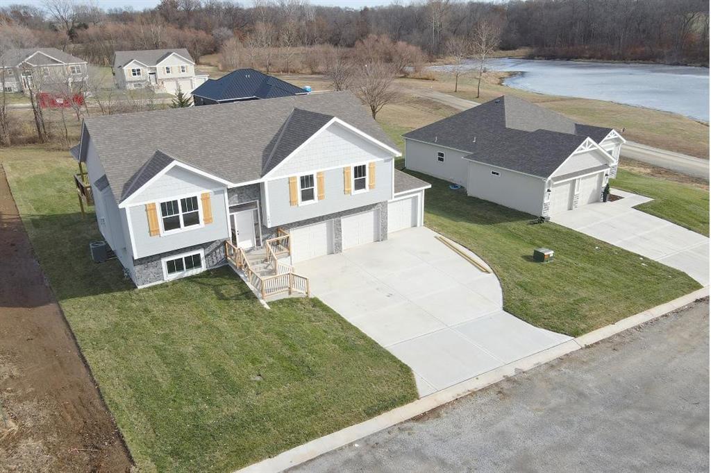 103 Sally Circle Property Photo 4