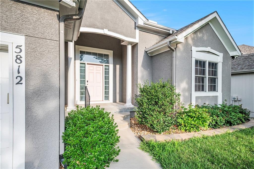 5812 N Ames Avenue Property Photo 5