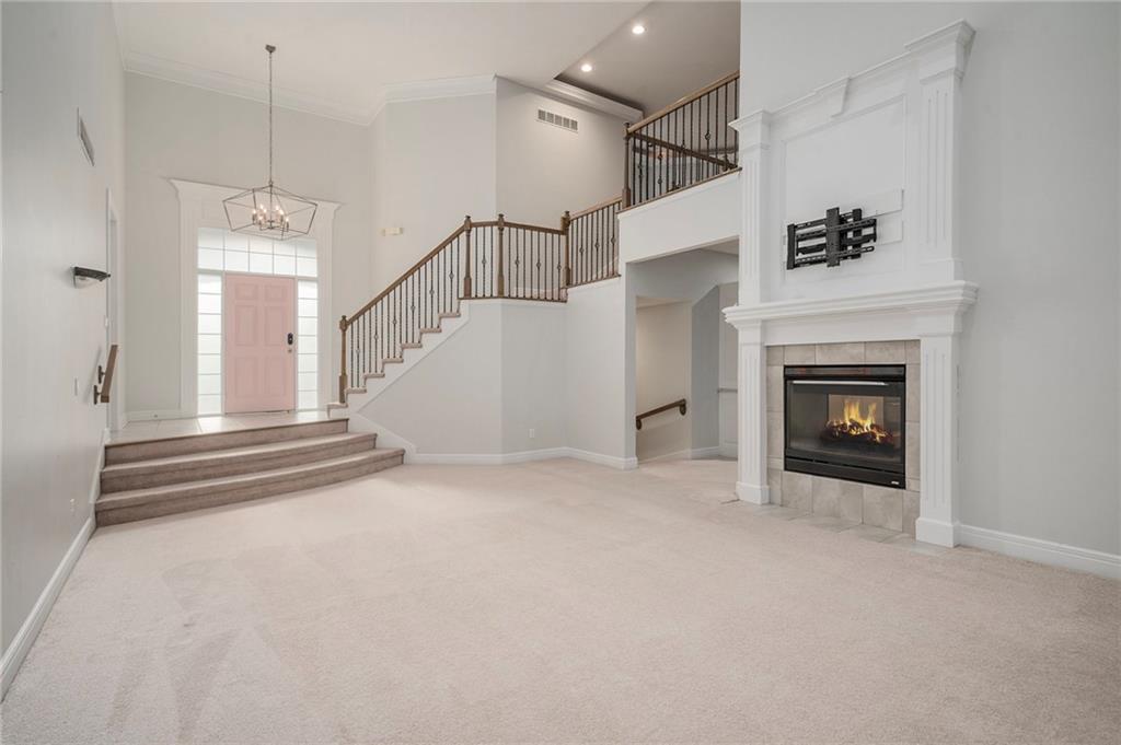 5812 N Ames Avenue Property Photo 9