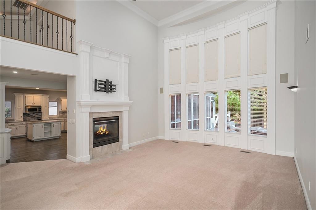 5812 N Ames Avenue Property Photo 10