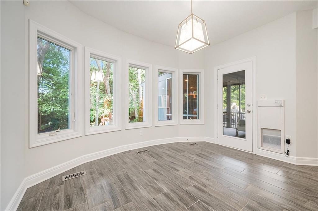 5812 N Ames Avenue Property Photo 13