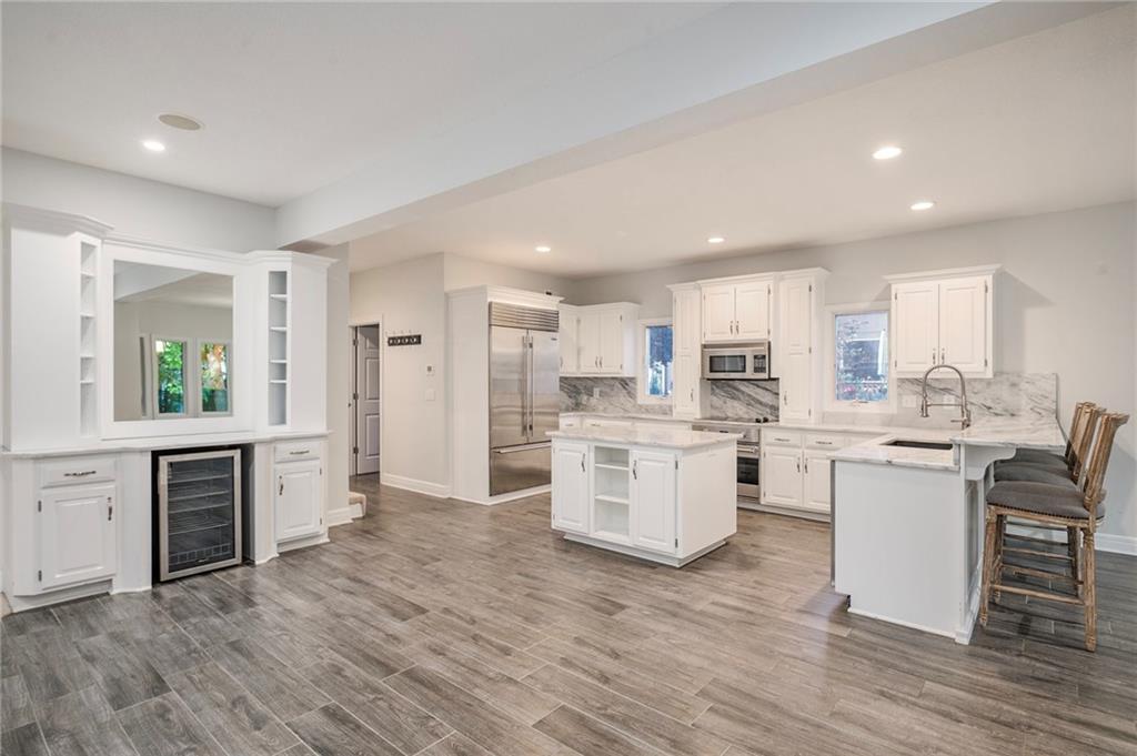 5812 N Ames Avenue Property Photo 15