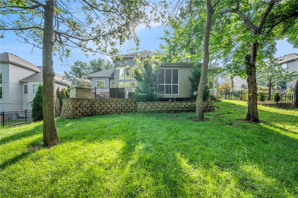 5812 N Ames Avenue Property Photo 47