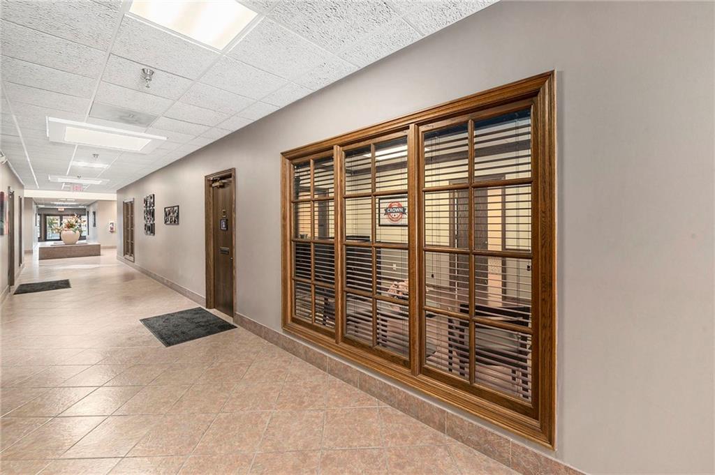 115 E Park Street Property Photo 4