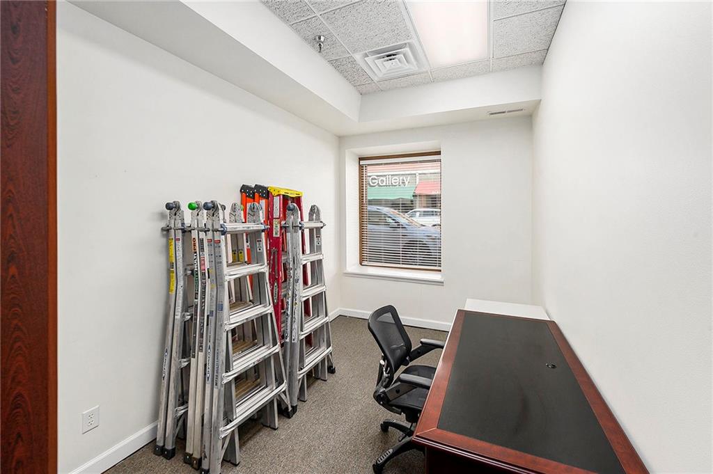 115 E Park Street Property Photo 18