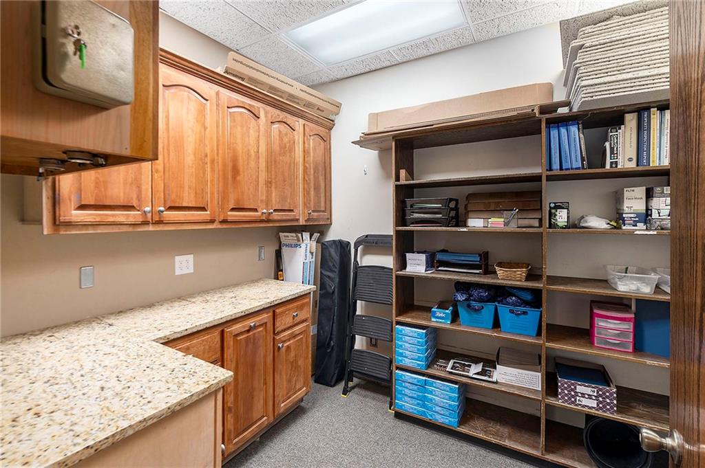 115 E Park Street Property Photo 20