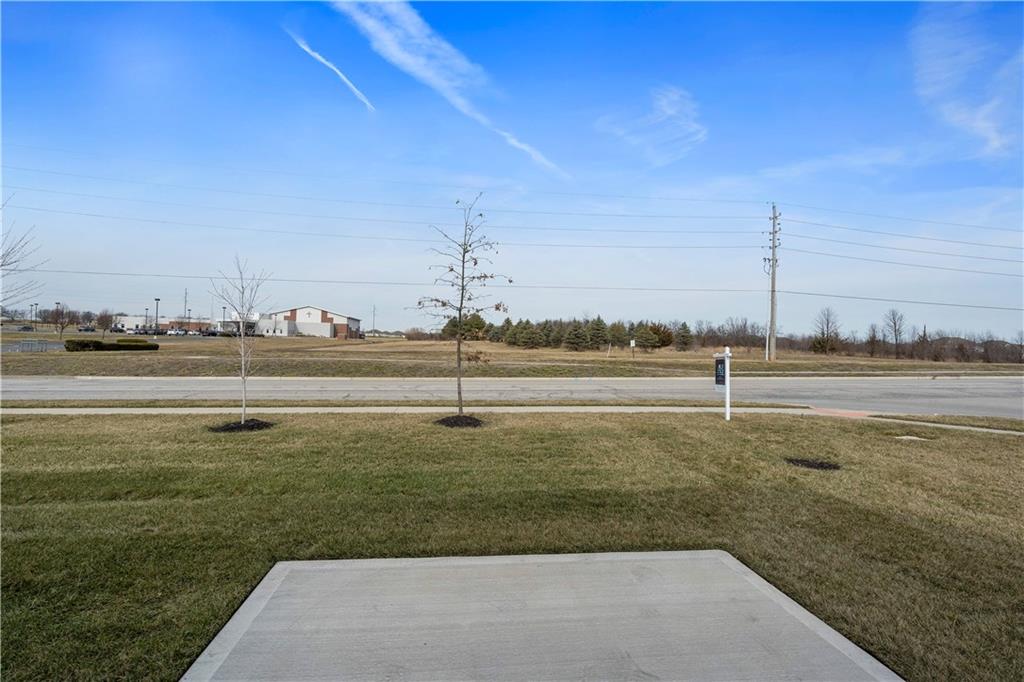 405 Sw Redbud Court Property Photo 19