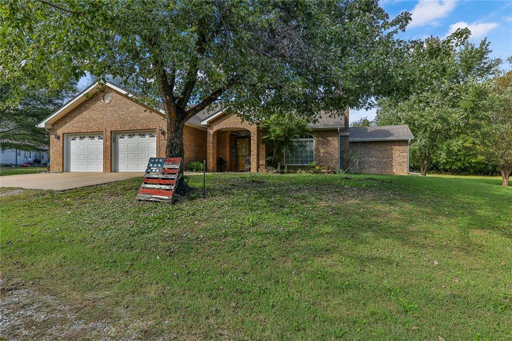 3606 W 1st Street Property Photo 4