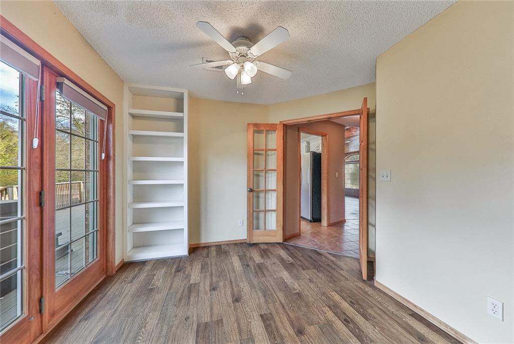 3606 W 1st Street Property Photo 19