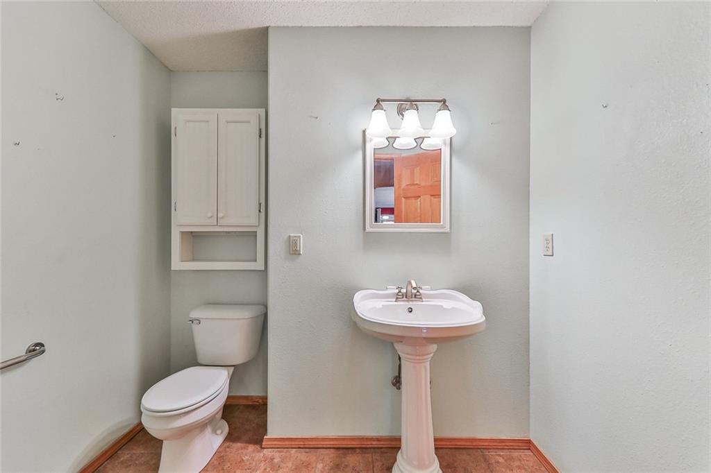 3606 W 1st Street Property Photo 25