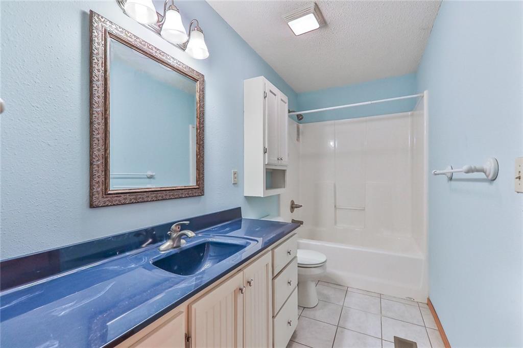 3606 W 1st Street Property Photo 28