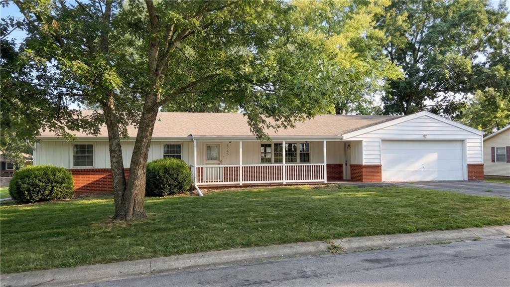 1745 Lake Trenton Drive Property Photo 1