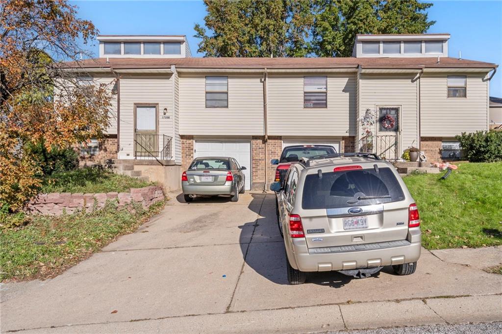 17208/17210 E 48th Terrace Court Property Photo 10