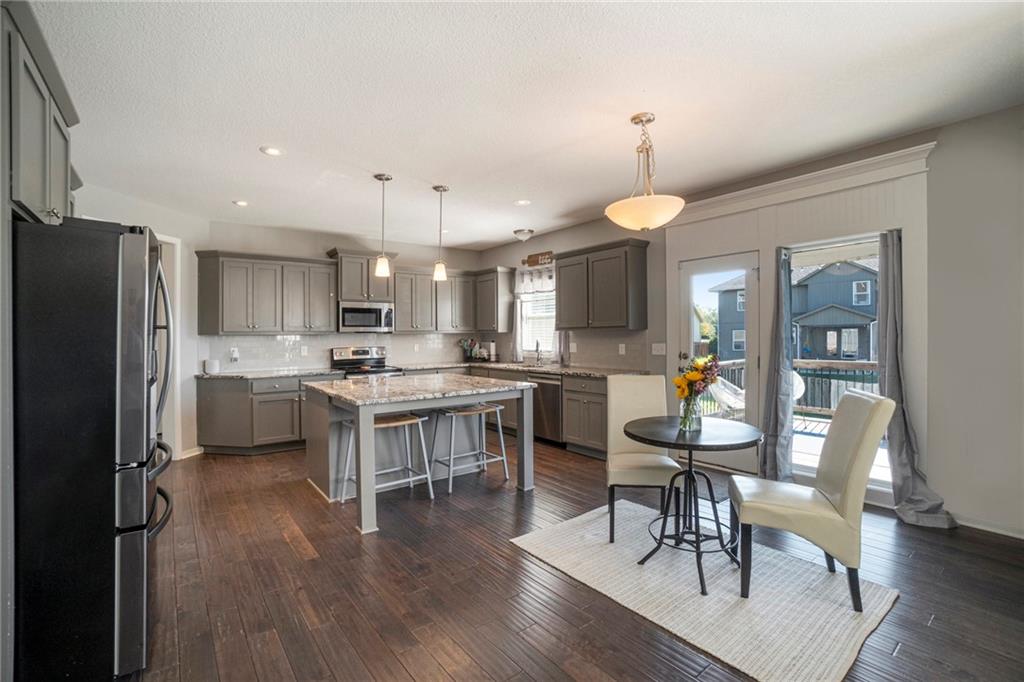 20457 W 107th Terrace Property Photo 9