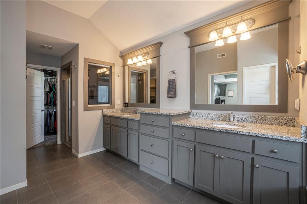 20457 W 107th Terrace Property Photo 22