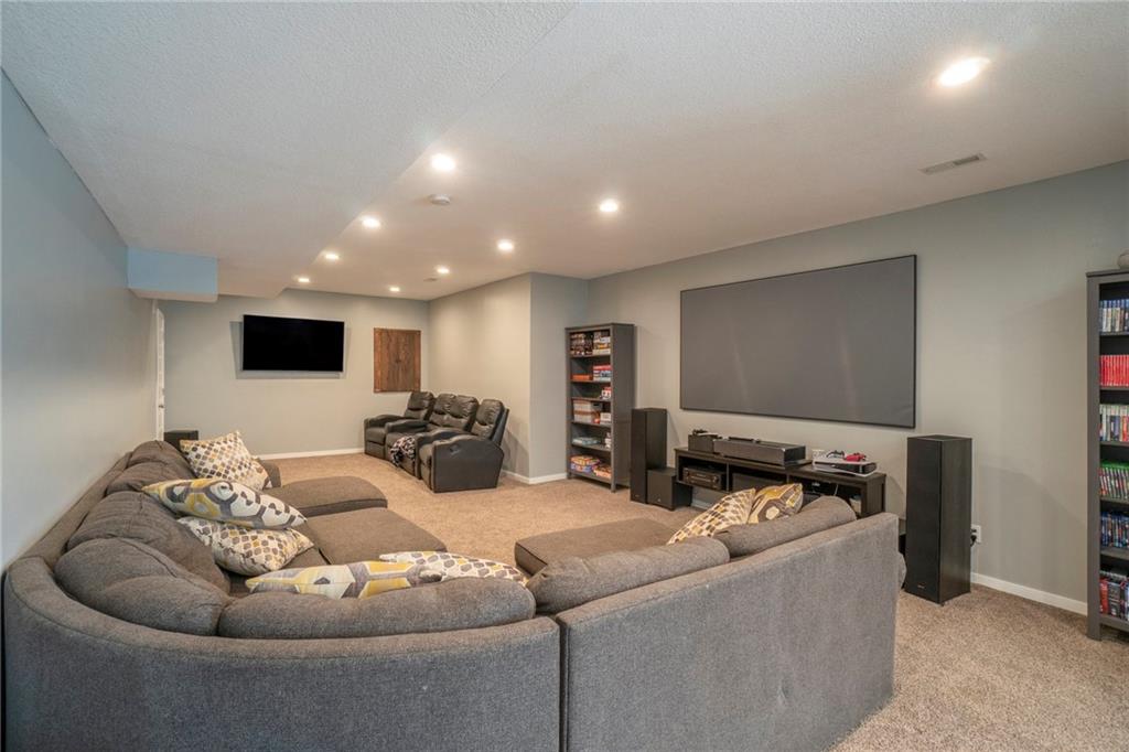 20457 W 107th Terrace Property Photo 44