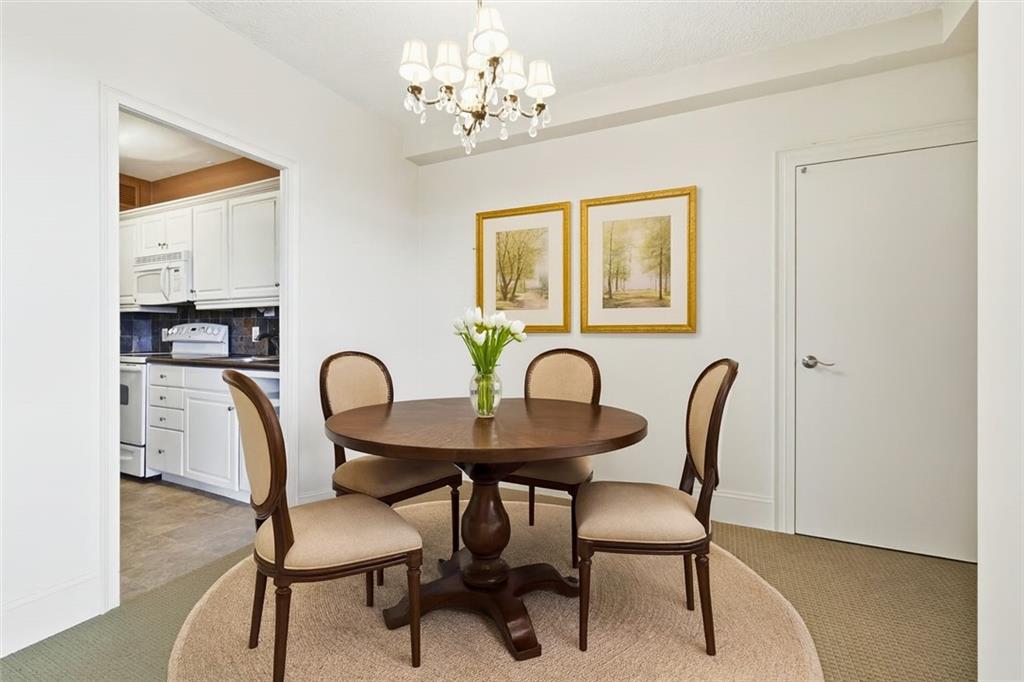 333 W Meyer Boulevard Property Photo 1