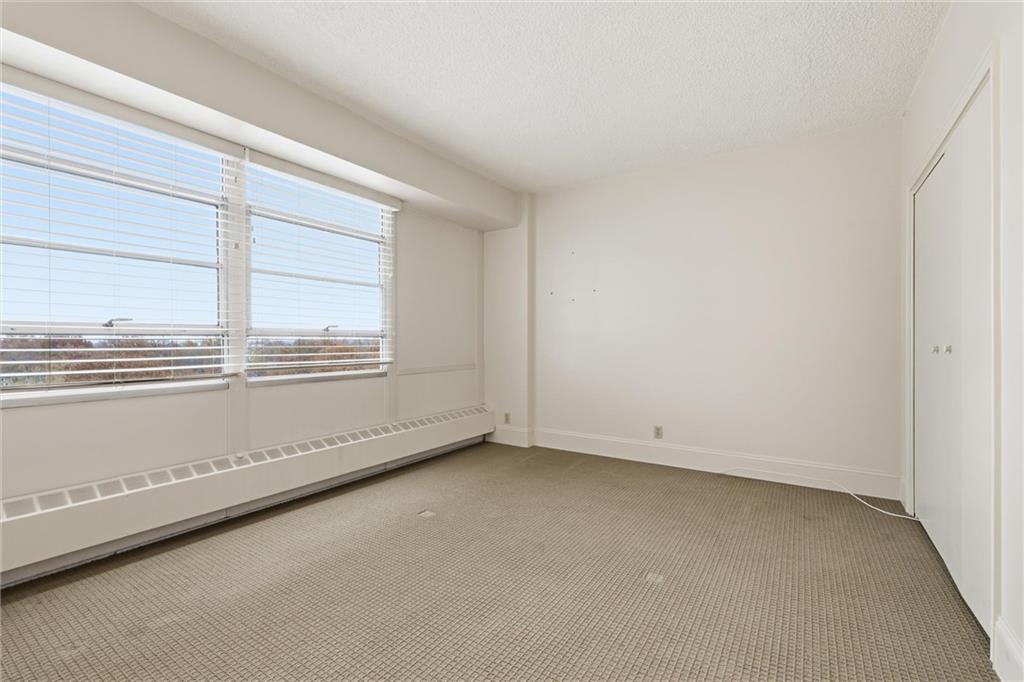 333 W Meyer Boulevard Property Photo 12