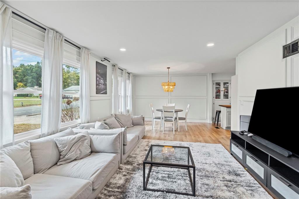 6620 W 56th Street Property Photo 8