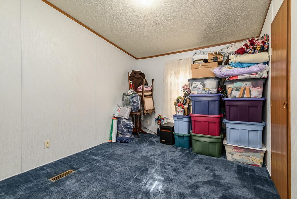 18327 State Avenue Property Photo 14